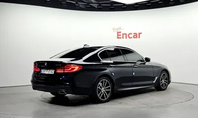 BMW 5-Series 2018, 85653 км, за 16783.78 USD