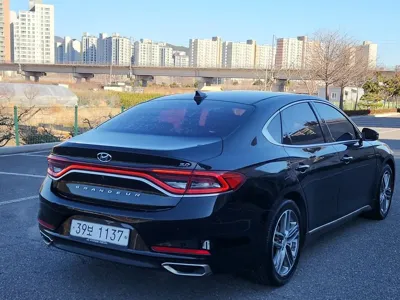 Hyundai Grandeur 2018, 118000 км, за 9441.94 USD - фото 6