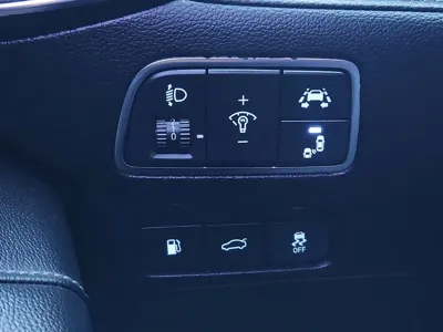 Hyundai Grandeur 2018, 118000 км, за 9441.94 USD - фото 11