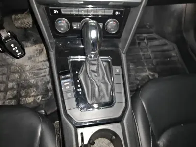 Volkswagen Lamando 2016, 158100 км, за 5707.59 USD - фото 14