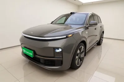 Li Auto L9 · 2022 год