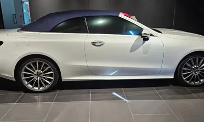 Mercedes-Benz E-Class 2023, 50000 км, за 53170.54 USD