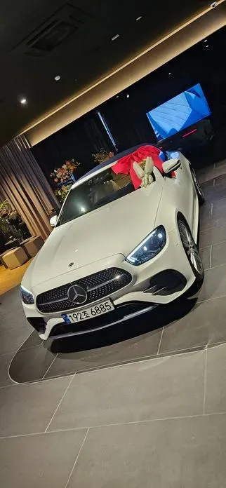 Mercedes-Benz E-Class 2023, 50000 км, за 53170.54 USD - фото 8