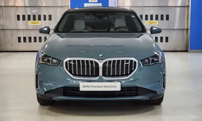 BMW 5-Series 2025, 10683 км, за 32828.44 USD