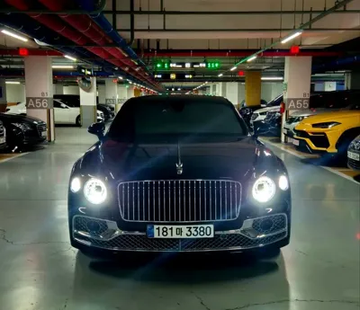 Bentley Flying Spur · 2023 год