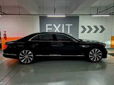Bentley Flying Spur 2023, 55000 км, за 129316.01 USD