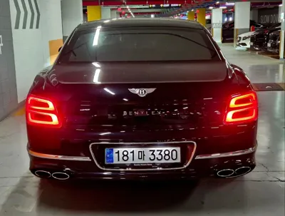 Bentley Flying Spur 2023, 55000 км, за 129316.01 USD