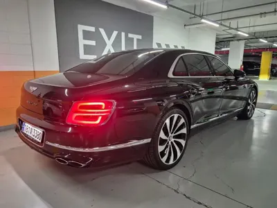 Bentley Flying Spur 2023, 55000 км, за 129316.01 USD