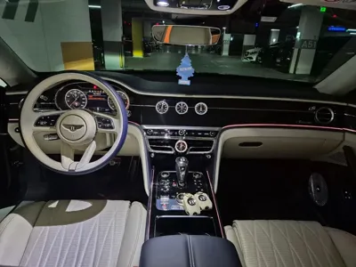 Bentley Flying Spur 2023, 55000 км, за 129316.01 USD - фото 6