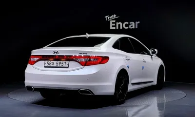 Hyundai Grandeur 2015, 143884 км, за 4269.57 USD