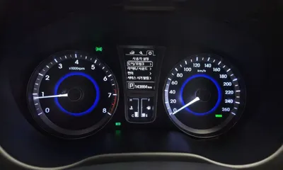 Hyundai Grandeur 2015, 143884 км, за 4269.57 USD - фото 8