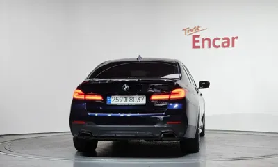 BMW 5-Series 2021, 64902 км, за 23778.51 USD