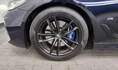 BMW 5-Series 2021, 64902 км, за 23778.51 USD