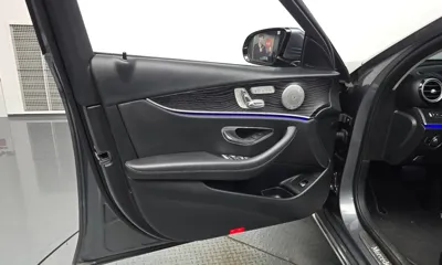 Mercedes-Benz E-Class 2017, 76318 км, за 16016.8 USD - фото 27