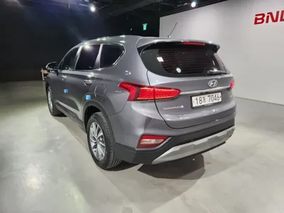 Hyundai Santafe 2019, 69343 км, за 12247.56 USD