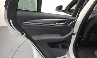 BMW X4 2022, 48565 км, за 31463.29 USD - фото 25
