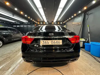 Kia K9 2014, 252148 км, за 2822.63 USD