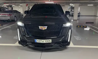 Cadillac Escalade · 2021 год