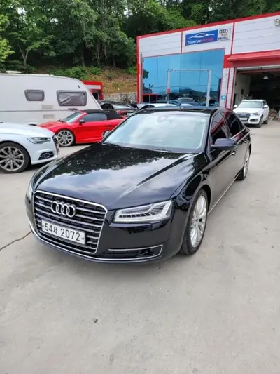 Audi A8 2015, 135024 км, за 10944.63 USD