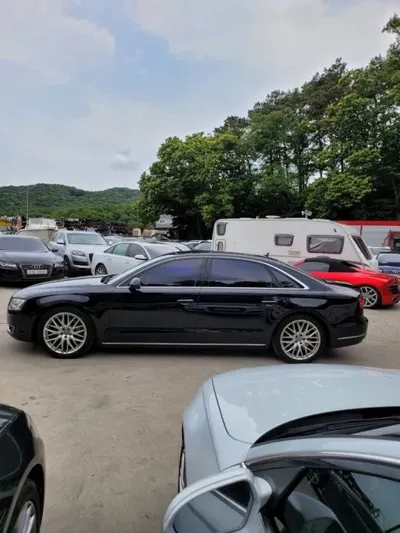 Audi A8 2015, 135024 км, за 10944.63 USD