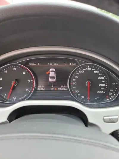 Audi A8 2015, 135024 км, за 10944.63 USD - фото 16