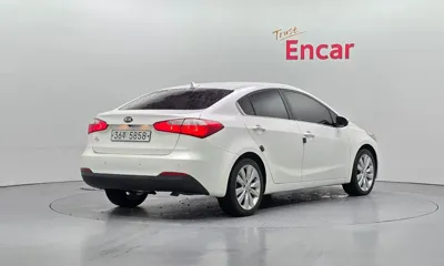 Kia K3 2013, 91612 км, за 2560.06 USD