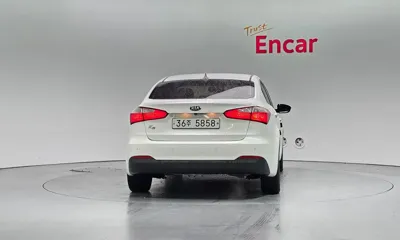 Kia K3 2013, 91612 км, за 2560.06 USD