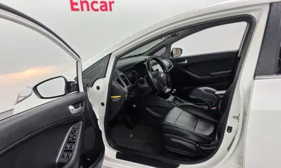 Kia K3 2013, 91612 км, за 2560.06 USD - фото 11
