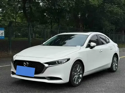 Mazda 3 Axela 2025, 8000 км, за 12849.55 USD