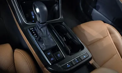 Hyundai Grandeur 2017, 56843 км, за 11898.47 USD - фото 9