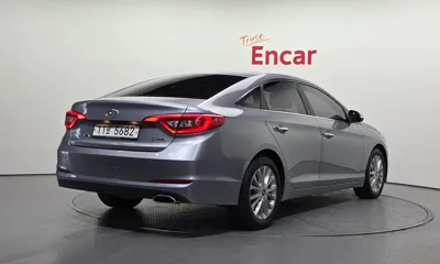 Hyundai Sonata 2015, 122472 км, за 6446.57 USD