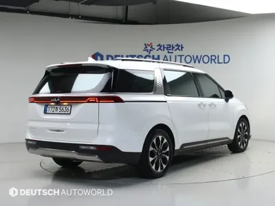 Kia Canival 2023, 66777 км, за 18642.51 USD