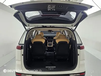 Kia Canival 2023, 66777 км, за 18501.64 USD - фото 19