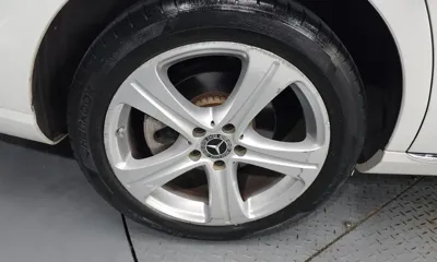 Mercedes-Benz E-Class 2018, 78145 км, за 14000.12 USD