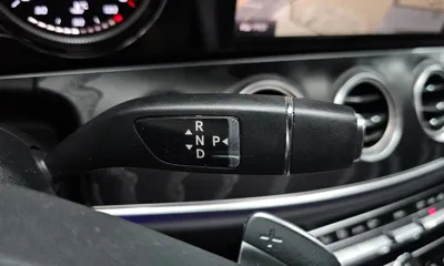 Mercedes-Benz E-Class 2018, 78145 км, за 13913.17 USD - фото 9