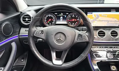 Mercedes-Benz E-Class 2018, 78145 км, за 13913.17 USD - фото 12