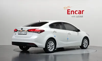 Kia K3 2016, 29127 км, за 6617.69 USD