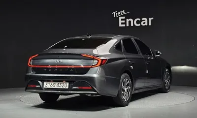 Hyundai Sonata 2022, 72445 км, за 11384.35 USD