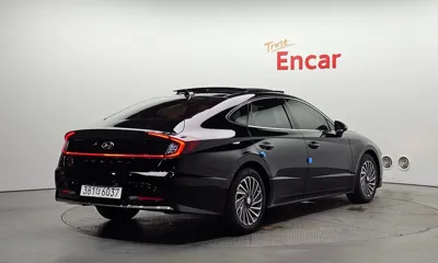 Hyundai Sonata 2022, 53708 км, за 10928.97 USD