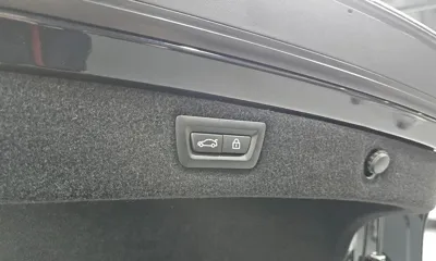 BMW 8-Series 2019, 89029 км, за 52791.54 USD - фото 20