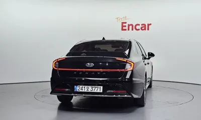 Hyundai Sonata 2022, 68230 км, за 11159.25 USD