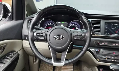 Kia Canival 2019, 150151 км, за 11074.92 USD - фото 13