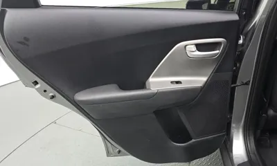 Kia Niro 2020, 82169 км, за 11093.61 USD - фото 25