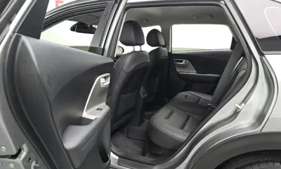 Kia Niro 2020, 82169 км, за 11093.61 USD - фото 26