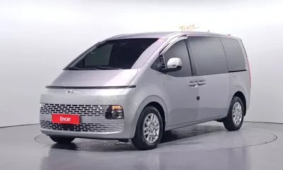Hyundai Staria · 2023 год