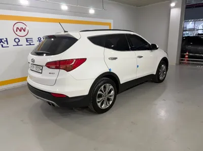 Hyundai Santafe 2015, 165899 км, за 5459.09 USD