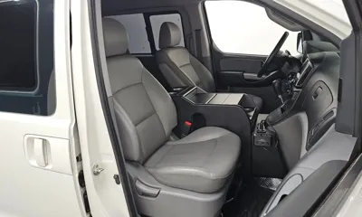 Hyundai Starex 2019, 52917 км, за 11254.24 USD - фото 26
