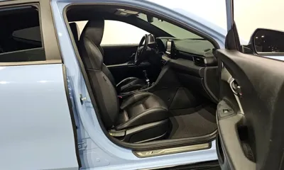 Hyundai Veloster 2019, 113873 км, за 8532.58 USD - фото 11