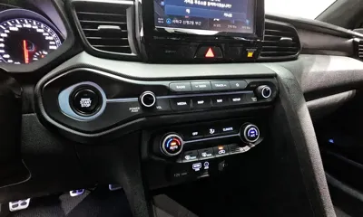 Hyundai Veloster 2019, 113873 км, за 8532.58 USD - фото 15