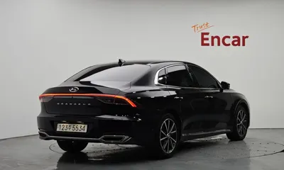 Hyundai Grandeur 2022, 108529 км, за 13986.48 USD